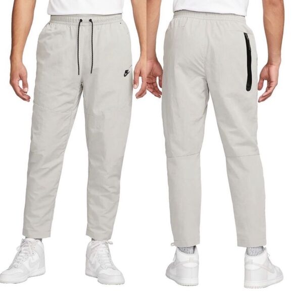 Nike NWT Sportswear Tech Essentials Men's lined Commuter Pants Gray Small - Picture 1 of 9